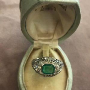 ANELLO CON SMERALDO