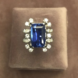 Anello con brillanti e topazio